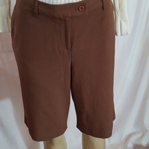 Loved-cared Bermuda Shorts